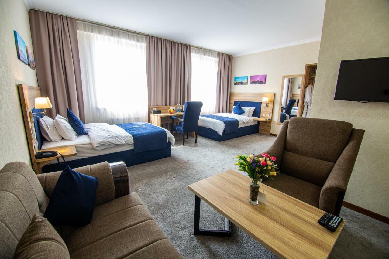 Rayan Hotel Osz Zewnętrze zdjęcie