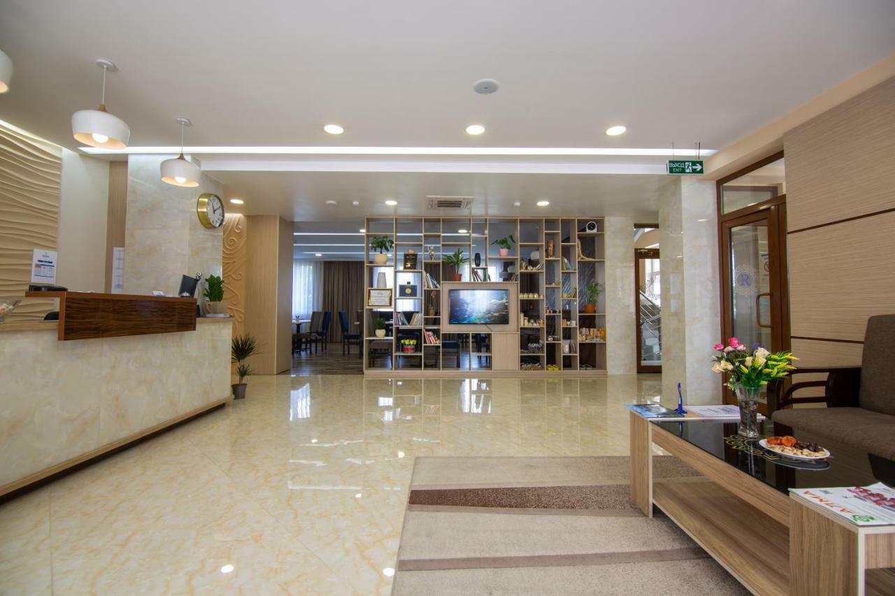 Rayan Hotel Osz Zewnętrze zdjęcie