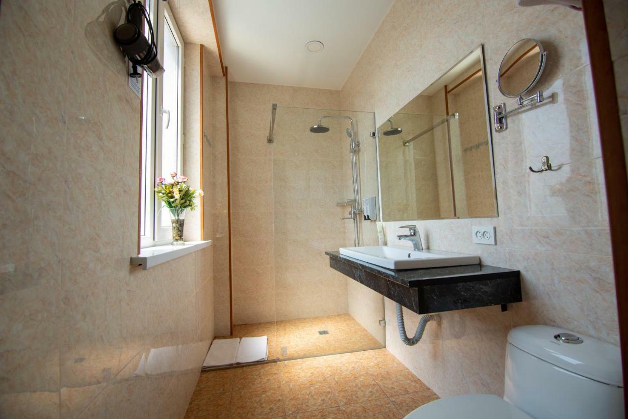 Rayan Hotel Osz Zewnętrze zdjęcie