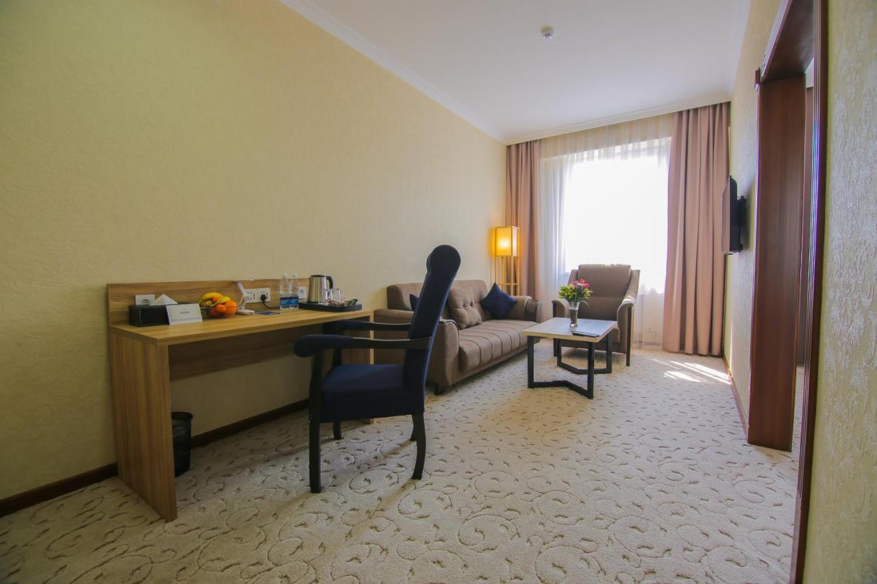 Rayan Hotel Osz Zewnętrze zdjęcie